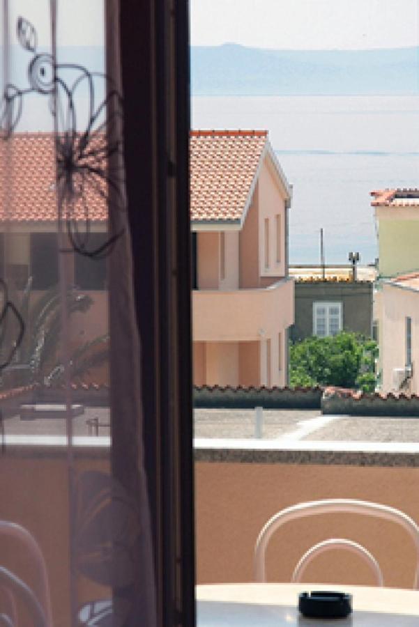 Apartments And Rooms By The Sea Tucepi, Makarska - 6058 エクステリア 写真