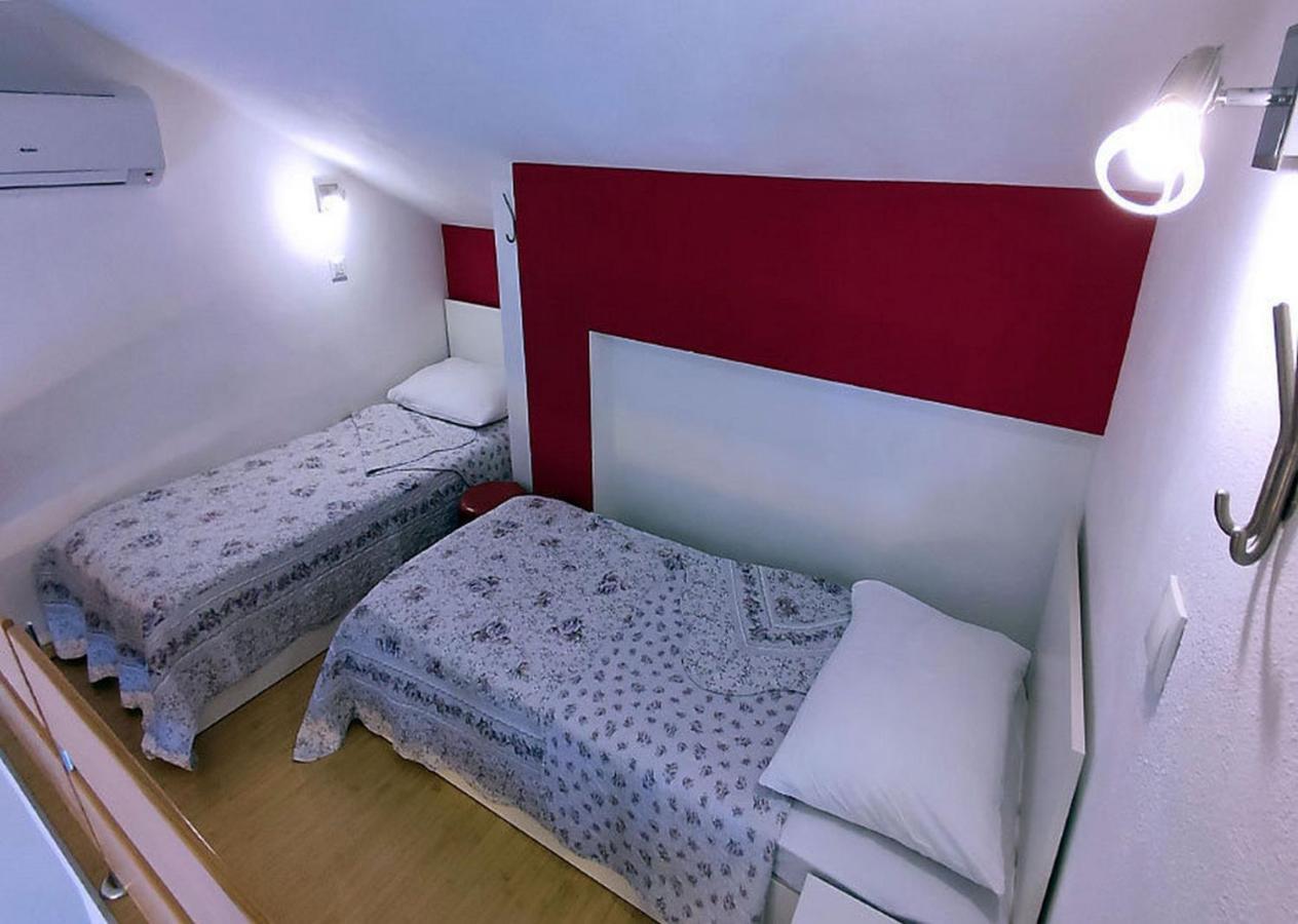 Apartments And Rooms By The Sea Tucepi, Makarska - 6058 エクステリア 写真