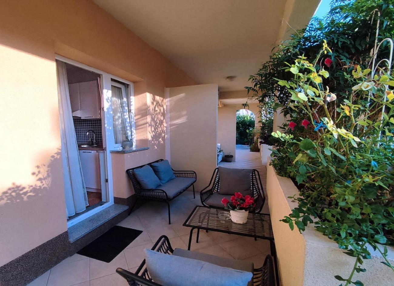 Apartments And Rooms By The Sea Tucepi, Makarska - 6058 エクステリア 写真