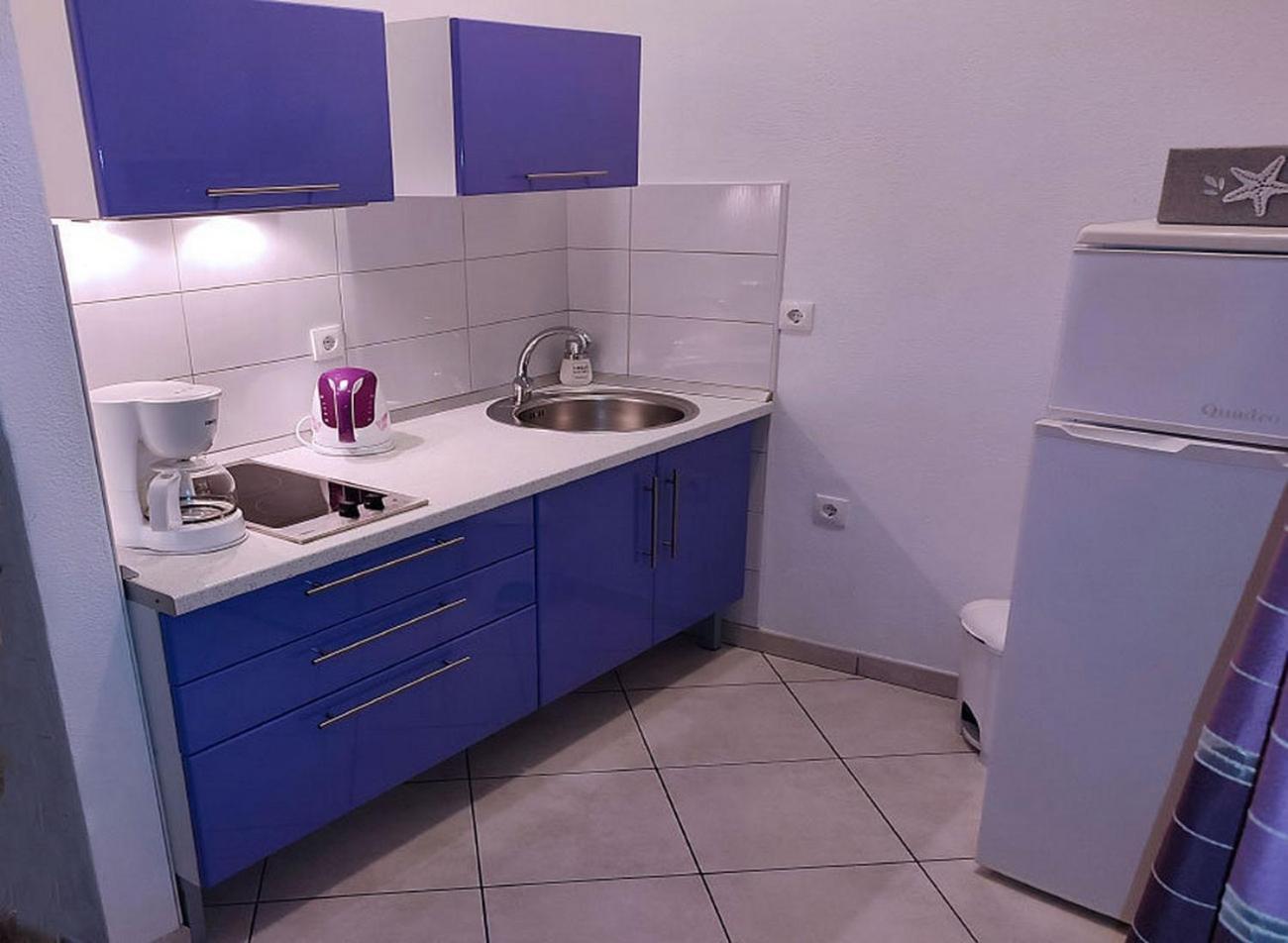 Apartments And Rooms By The Sea Tucepi, Makarska - 6058 エクステリア 写真